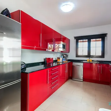 וילה 3-bed Close To Town Casa Minstrel פלאיה בלנקה