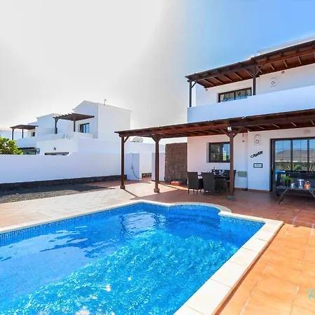 3-bed Close To Town Casa Minstrel 빌라