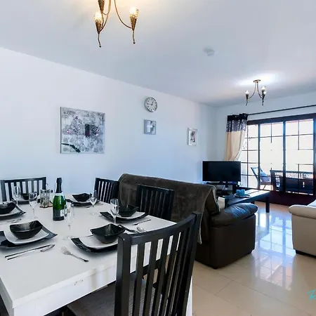 3-bed Close To Town Casa Minstrel 빌라 플라야블랑카