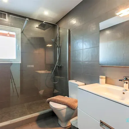 3-bed Close To Town Casa Minstrel 빌라